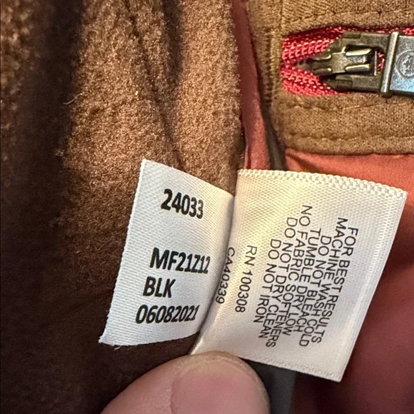 Peter Millar Quilted Lightweight Jacket in Gray - Picture 3 of 4